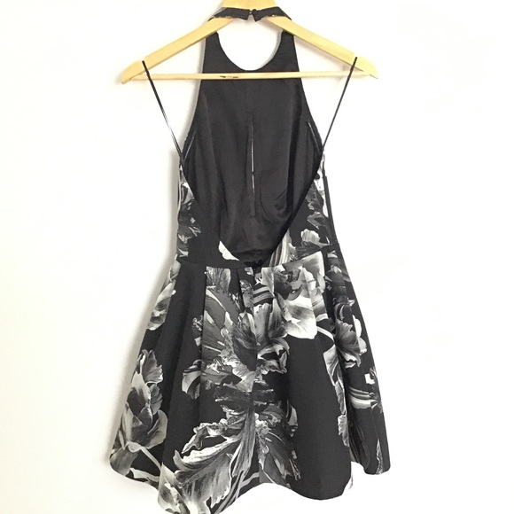 KEEPSAKE BEAUTIFUL LIAR BACKLESS DRESS - Picture 10 of 16